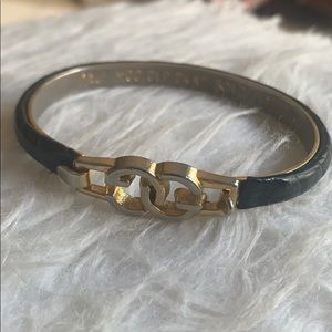 Selling my Vintage Gucci bracelet!